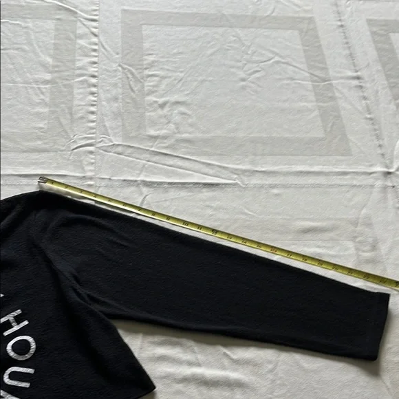 Vintage Black Cropped Sweater with Pink Trim Size Medium - Picture 5 of 5